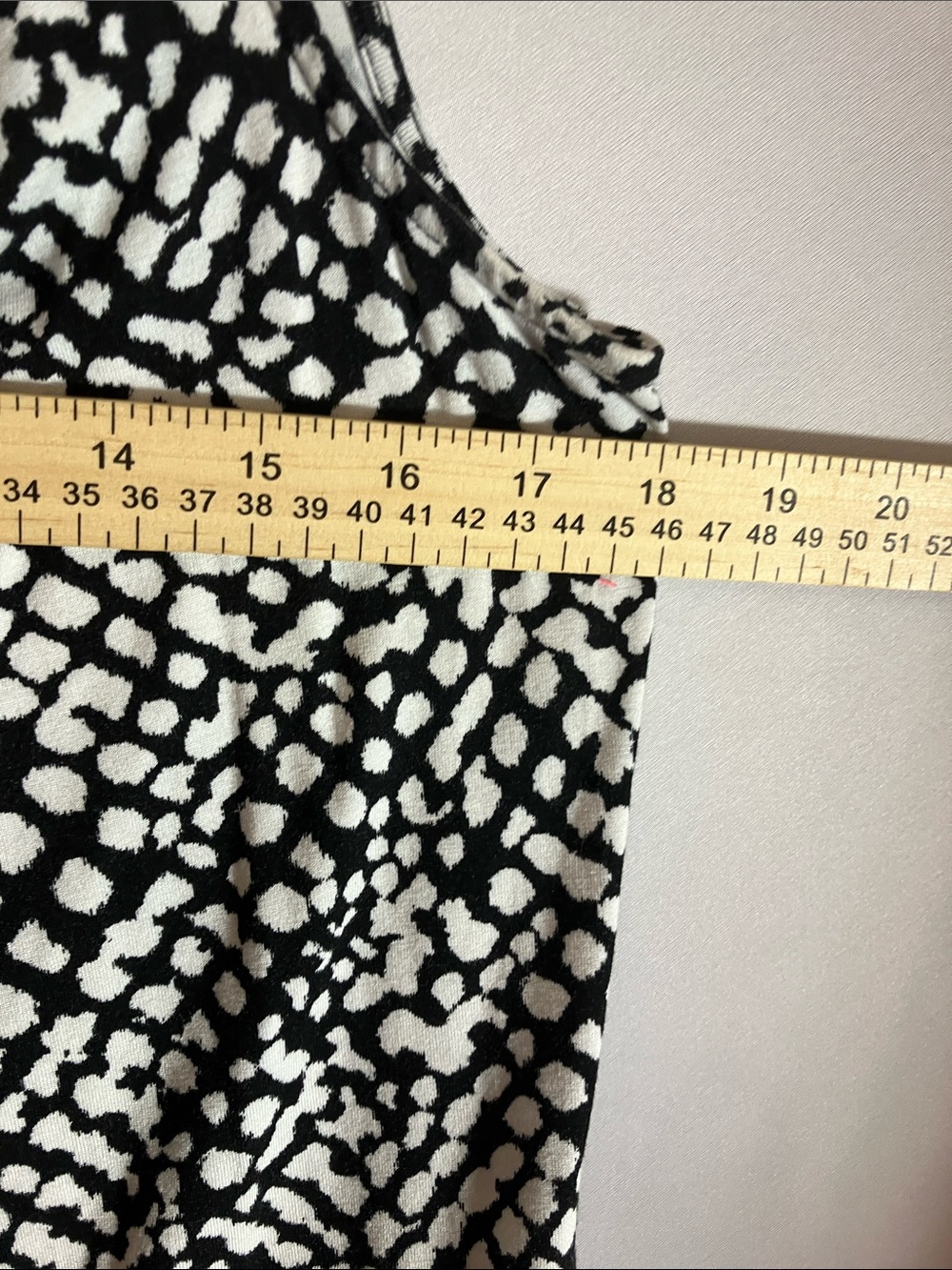 212 Collection Black & White Draped Cowl Neck Camisole - Picture 5 of 8